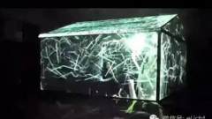 用LED和玻璃房营造雷雨场景，你见过吗？