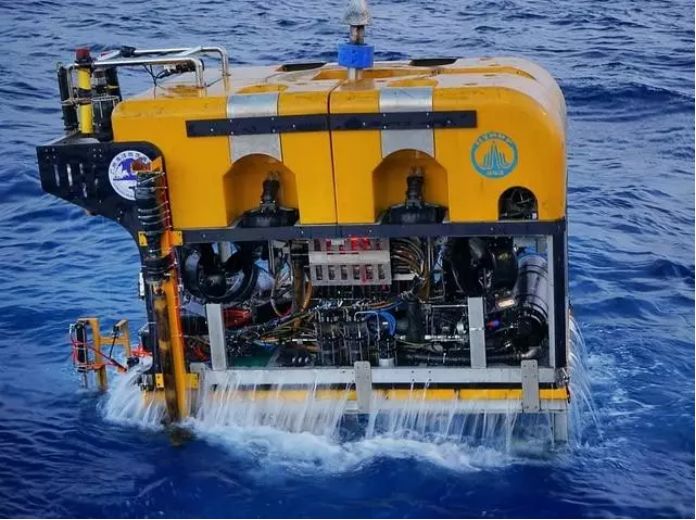 中国首台4500米深海潜水器海马号的照明方案剖析