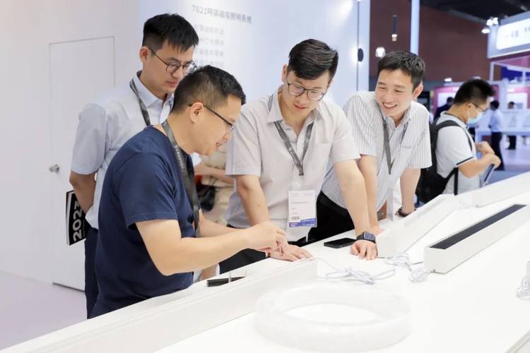 特优仕照明携手得邦总部亮相第28届广州国际照明展览会！