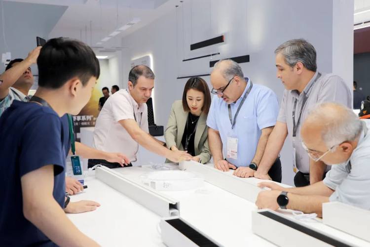 特优仕照明携手得邦总部亮相第28届广州国际照明展览会！