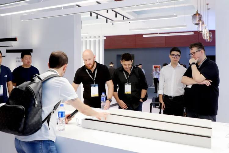 特优仕照明携手得邦总部亮相第28届广州国际照明展览会！