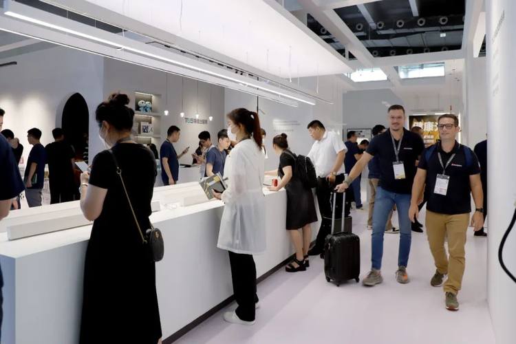 特优仕照明携手得邦总部亮相第28届广州国际照明展览会！